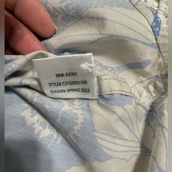 Coastaoro Floral Blue and Cream Men's Shirt Size Large - Picture 5 of 11